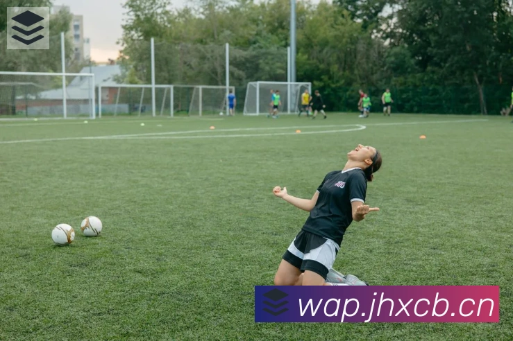 华体网页版页面登录APP 体育赛事宣传图